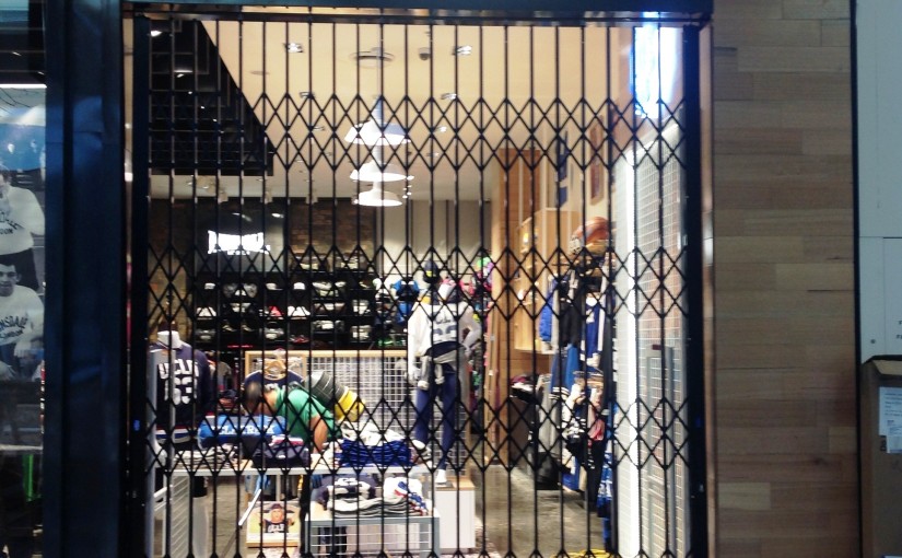 RETRACTABLE SECURITY DOORS