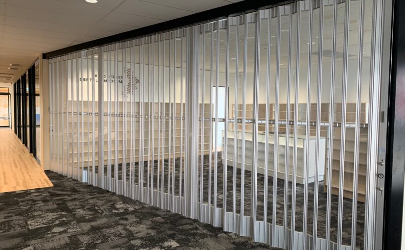Folding doors for office fitouts, office lobby areas, entrance doors, reception areas, counter tops and partitioning