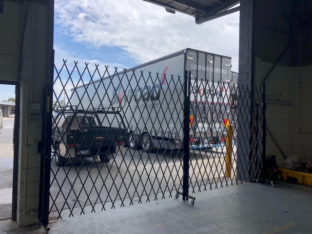 Warehouse Trackless Barrier