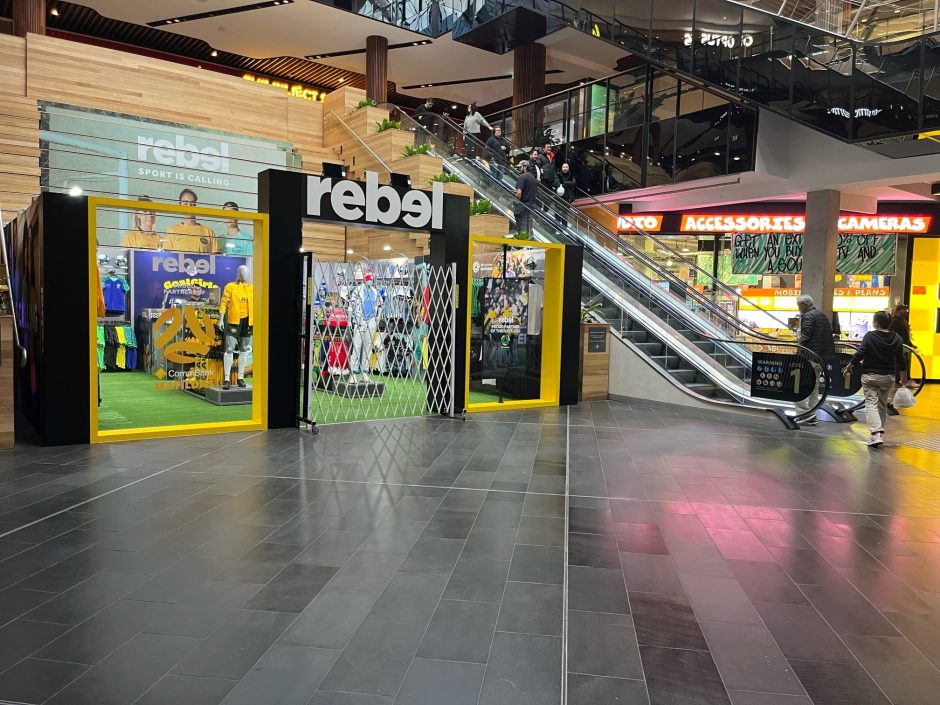 Trackless Trellis Security Doors Hire for Pop-up Stores