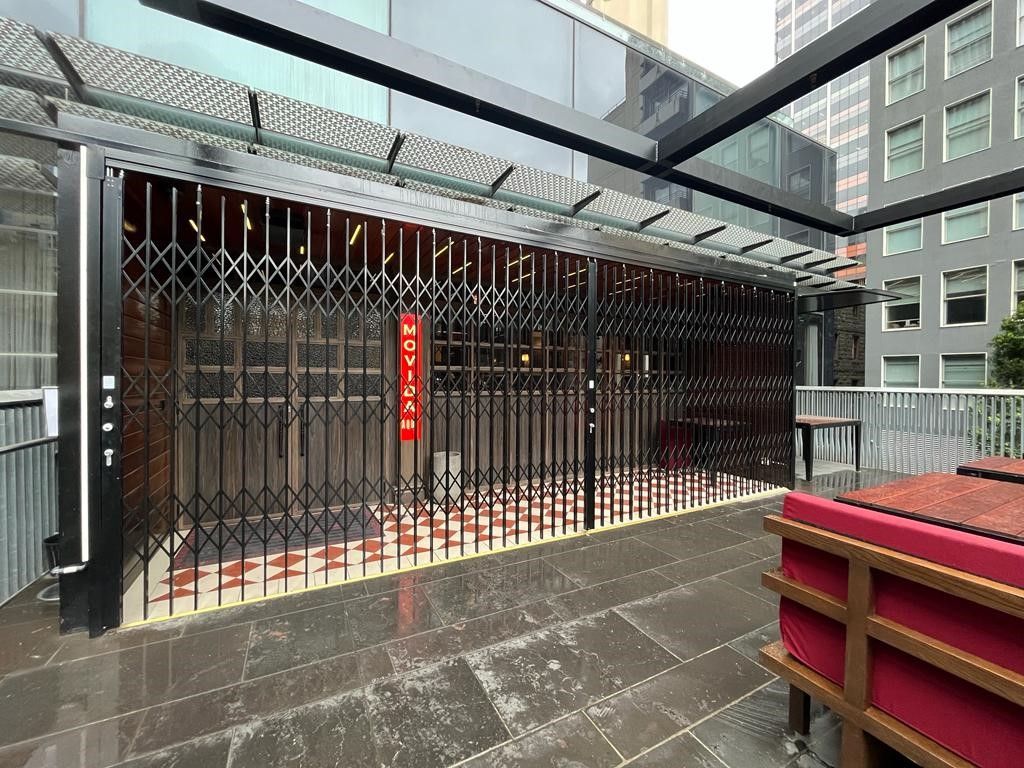 Expandable Security Gates for Retail & Hospitality Australia singapore