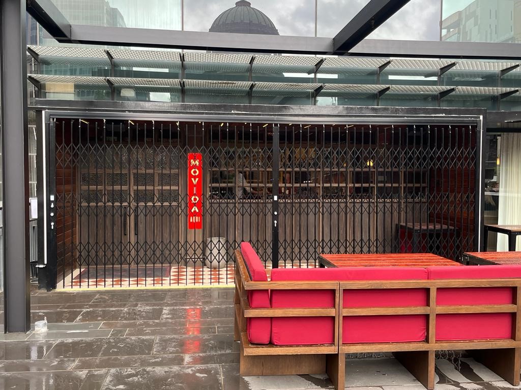 Expandable Security Gates for Retail & Hospitality Australia singapore