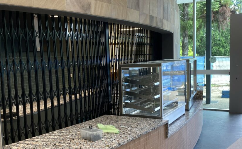 Visually appealing curved folding commercial doors