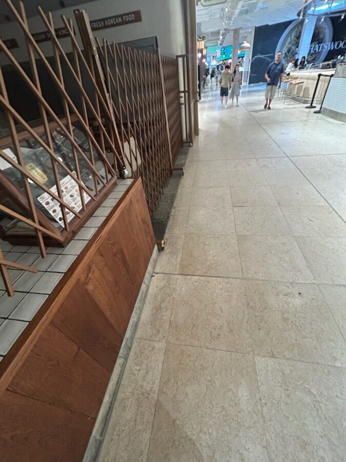 Retail Lockable and Portable Expandable Barriers Australia